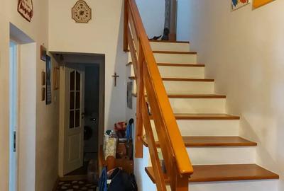 Casă cu 3 camere în Central - 1