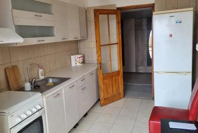 Apartament cu 3 camere decomandat în Central - 11