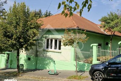Casă cu 5 camere cu Teren 421 Mp în Central - 2
