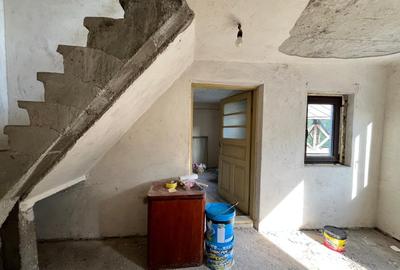 Casă cu 6 camere cu Teren 678 Mp în Central - 9
