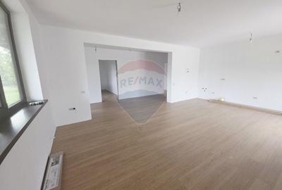 Casă individuală cu 4 camere cu Teren 6110 Mp în Girov - 13