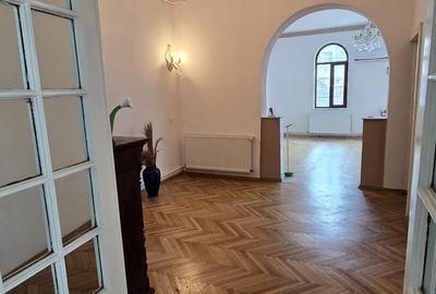 Spatiu generos de inchiriat- 4 camere in stil vintage - 6