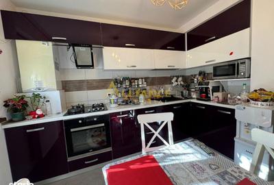 Casă cu 4 camere în Cățelu - 11