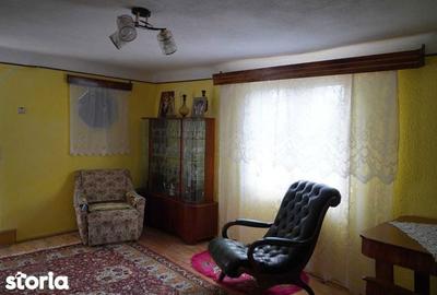 Casă cu 4 camere cu Teren 136 Mp în Drajna - 2