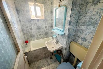 Apartament cu 3 camere semidecomandat în Central - 1