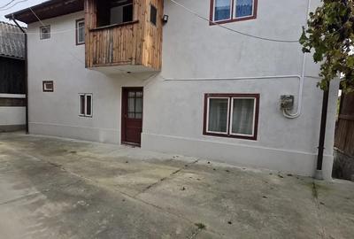 De vanzare ! 2 Case + Livada - 2