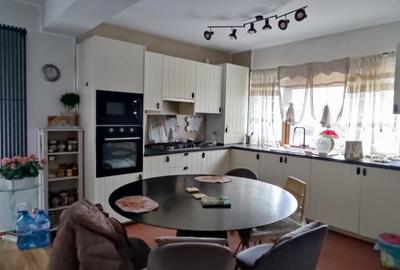 Casă individuală cu 4 camere cu Teren 187 Mp în 1 Decembrie - 3