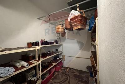 Casa cu 10 camere - ideala pentru pensiune, gradinita sau pt. locuit - 12