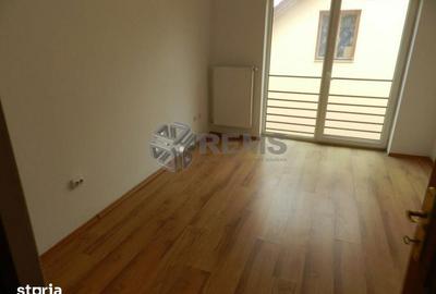 Casă cu 5 camere cu Teren 50 Mp în Ciupercenii Noi - 9
