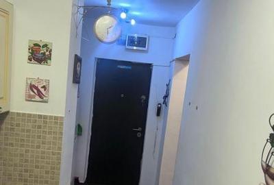 Garsonieră decomandată, mobilată în Tei - 7