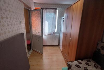 Apartament 2 camere, etaj 4/4, zona Școala 8 Constanța - 6