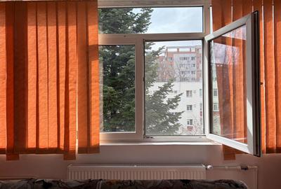 Apartament cu 3 camere semidecomandat, mobilat în Apărătorii Patriei - 3