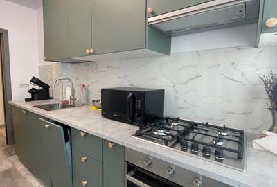 Piata Romana, Metrou, KFC - 12