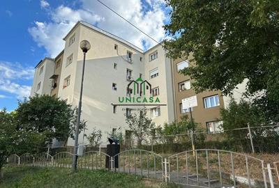 Apartament cu 3 camere decomandat în Petrișor - 2