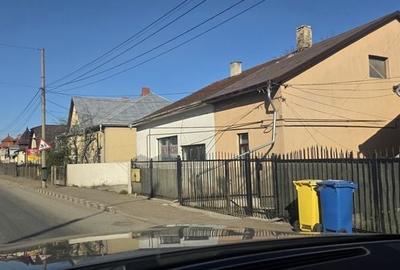 Casă cu 4 camere cu Teren 165 Mp în Central