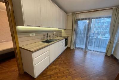 Apartament cu 3 camere semidecomandat, mobilat în Mărăști