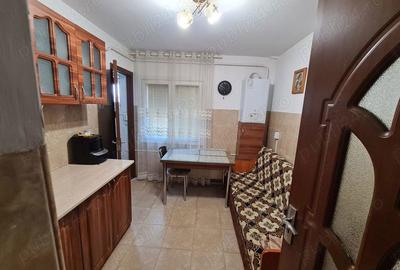 Apartament cu 2 camere semidecomandat în Râmnicu Sărat - 1