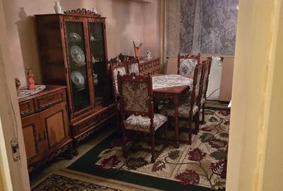 Apartament cu 3 camere semidecomandat în Central - 1