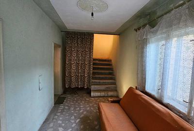 Casă cu 4 camere decomandat în Buntești - 8