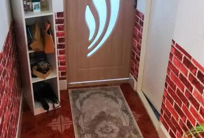 Apartament de vanzare 3camere - 5