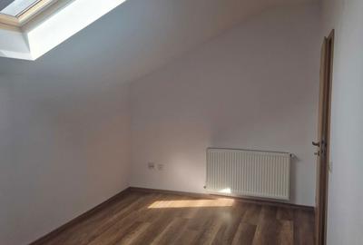 Apartament cu 4 camere decomandat în Florești - 8