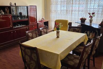Apartament cu 3 camere decomandat în B-dul București - 1