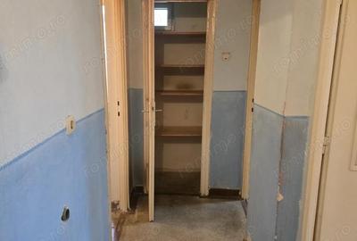 Vand apartament 2 camere decomandat in Deva, zona Gojdu, etaj 1 - 3