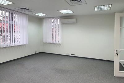 Vila cu prestanta zona Capitale Guvern, renovata integral, lift, parcare Vila cu prestanta zona Capitale Guvern, renovata integral, lift, parcare - 3