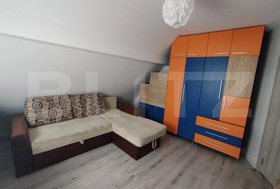 Apartament 3 camere, 48 mp | Etaj 3 | Curte comuna si parcare. - 2