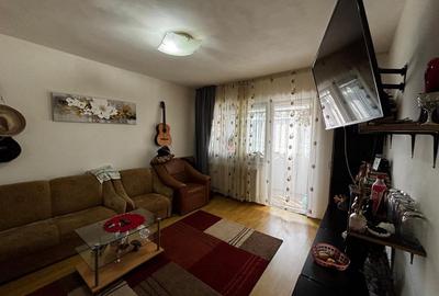 Apartament cu 2 camere decomandat, mobilat în Ostroveni
