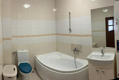 Apartament cu 3 camere decomandat în Florești - 1