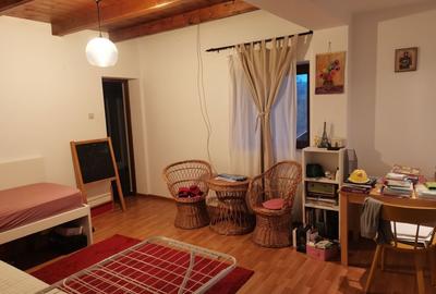 Casă cu 4 camere în Central - 5