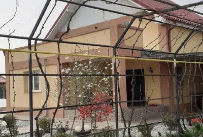 Casă cu Teren 2300 Mp în Central - 3