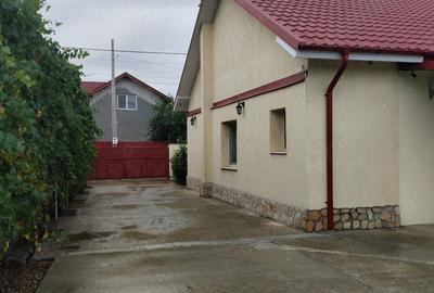 Casă cu 4 camere în Tecuci - 2