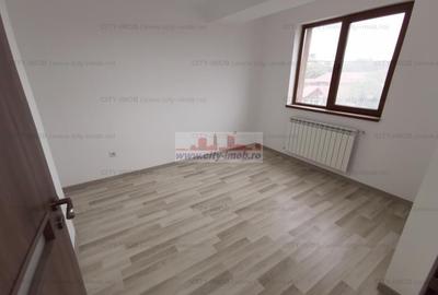 Casă individuală cu 15 camere decomandat cu Canalizare în Colentina - 17