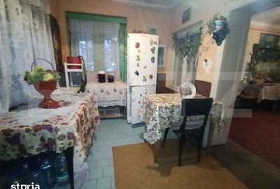 Casă cu 4 camere cu Teren 1000 Mp în Central - 1