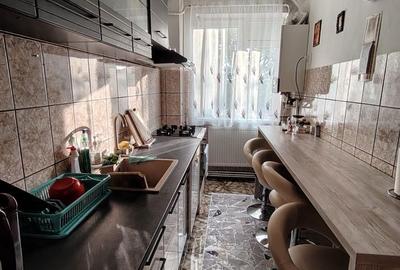 Apartament cu 3 camere semidecomandat în Central - 2