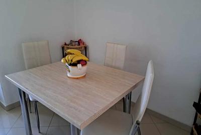 Apartament cu 4 camere decomandat în Confecții - 3