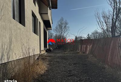 Casă cu 9 camere cu Teren 1750 Mp în Valea Doftanei - 1