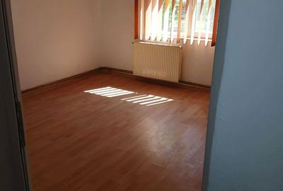 Apartament cu 3 camere decomandat în Central - 3