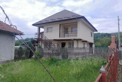 Casă cu 5 camere cu Teren 1400 Mp în Stâlpeni - 5
