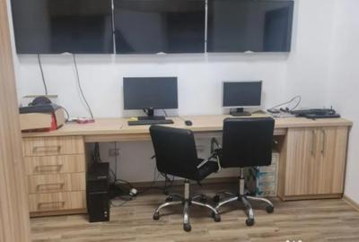 Spațiu comercial, de 133 mp, în Central - 14