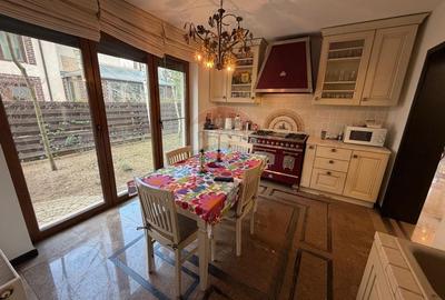 Casă cu 9 camere cu Teren 721 Mp în Crevedia - 13