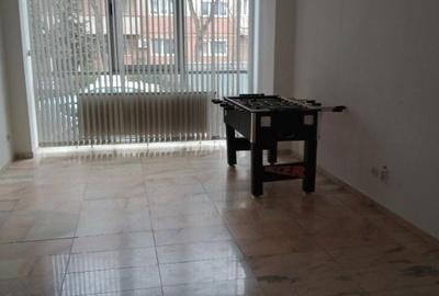 SPATIU COMERCIAL PE B-DUL SIMION BARNUTIU -BIROU DE INCHIRIAT IN ZONA CENTRALA! - 2