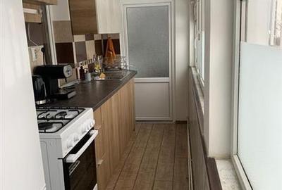 Apartament cu 3 camere decomandat, mobilat în Răcădău - 8