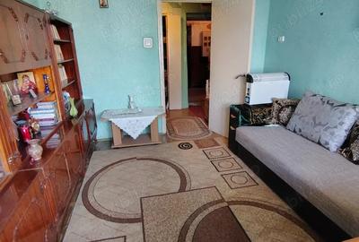 Apartament 3 camere decomandat 51mp Ro?iorii de Vede