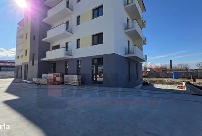 Spațiu comercial, de 49 mp, în Central - 3