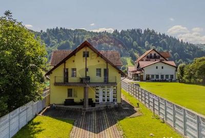 Casă cu 10 camere cu Teren 1074 Mp în Moieciu - 5