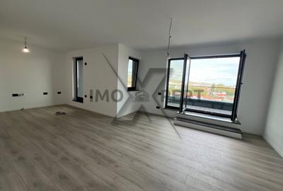 Apartament cu 3 camere semidecomandat în Semicentral