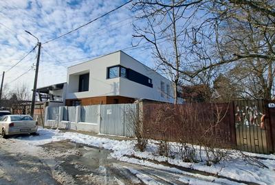 Casă cu 5 camere cu Canalizare în Bucureștii Noi - 4